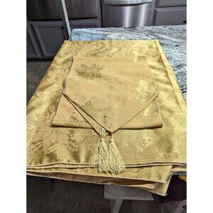 Martha Stewart Everyday Gold Poinsettia Damask Tablecloth & Runner Christmas